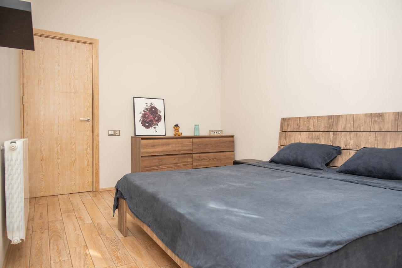 Luxury 4 Bedroom Apartment #1 In The City Center Of تبليسي المظهر الخارجي الصورة