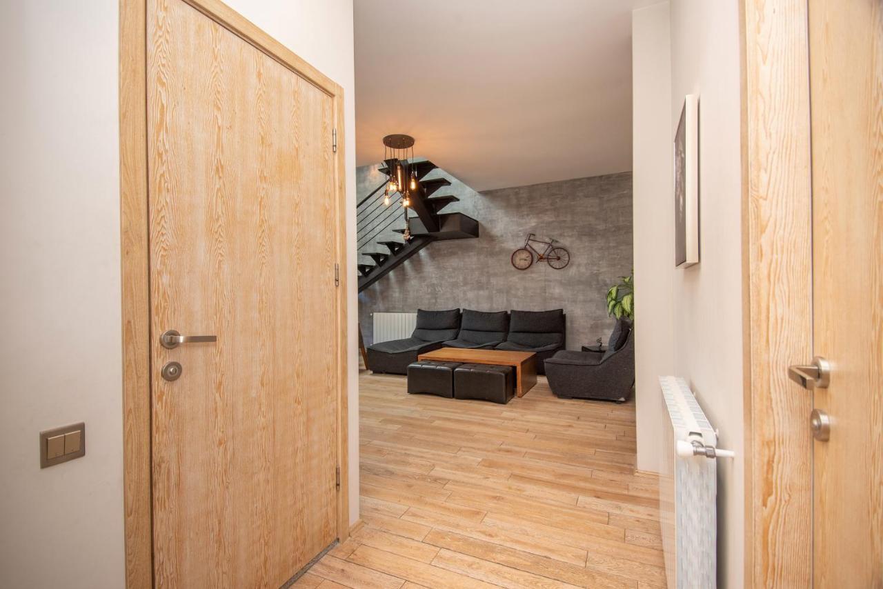 Luxury 4 Bedroom Apartment #1 In The City Center Of تبليسي المظهر الخارجي الصورة