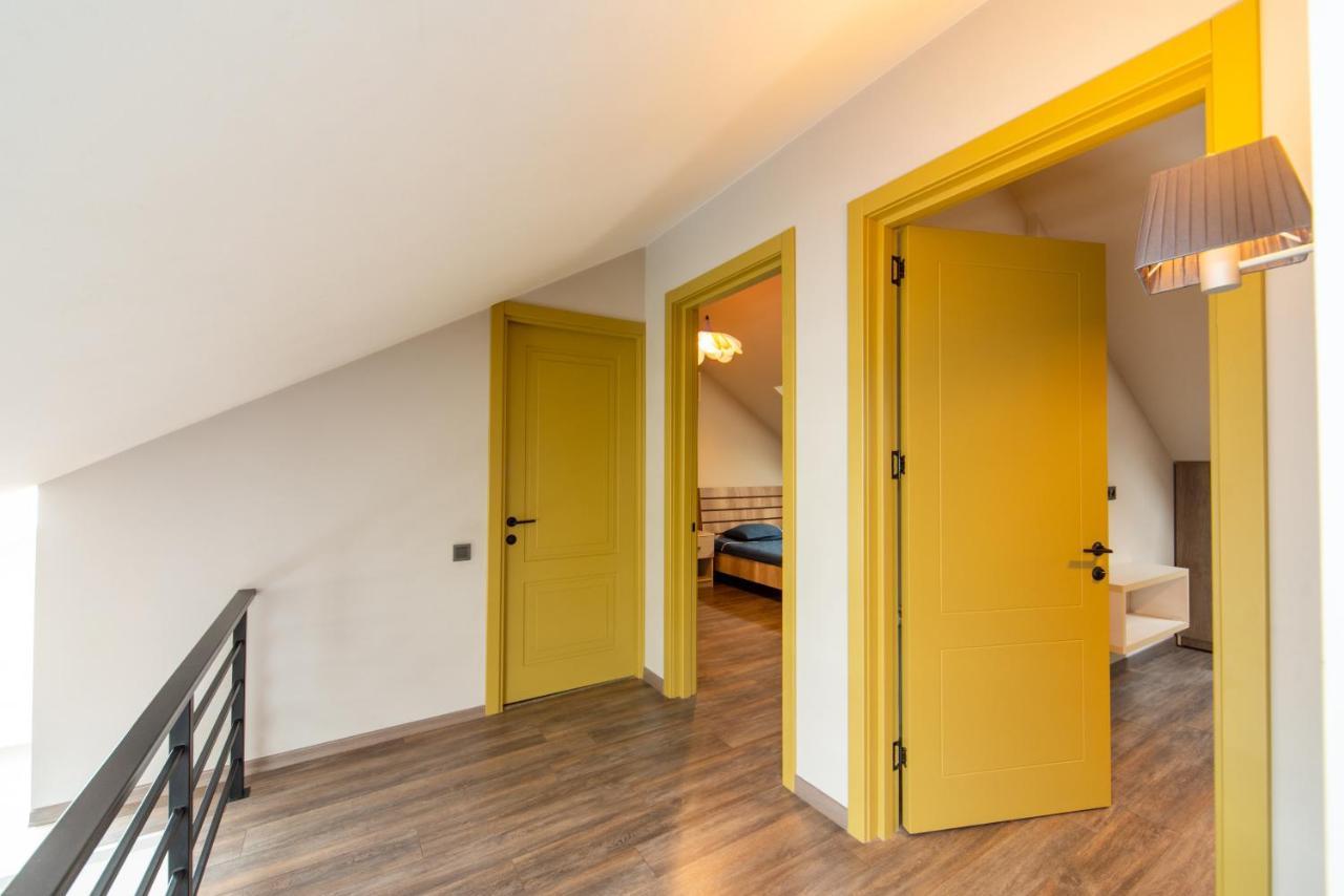Luxury 4 Bedroom Apartment #1 In The City Center Of تبليسي المظهر الخارجي الصورة