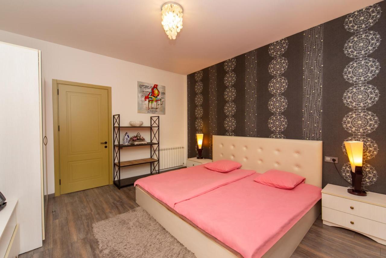 Luxury 4 Bedroom Apartment #1 In The City Center Of تبليسي المظهر الخارجي الصورة