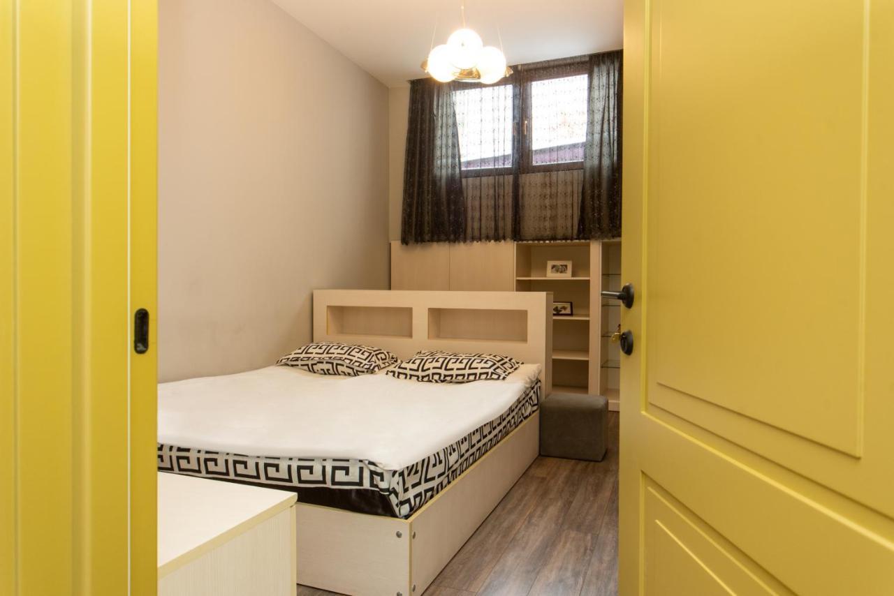 Luxury 4 Bedroom Apartment #1 In The City Center Of تبليسي المظهر الخارجي الصورة