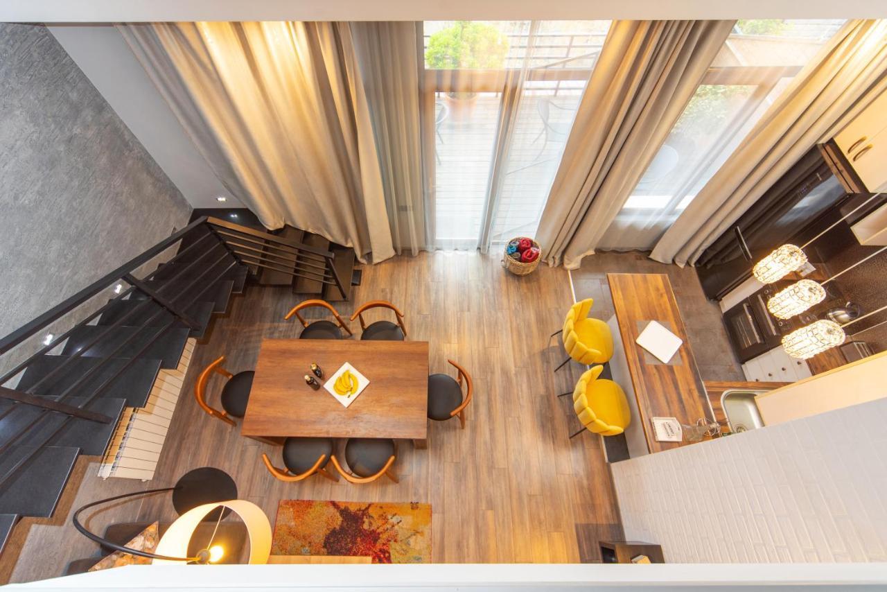 Luxury 4 Bedroom Apartment #1 In The City Center Of تبليسي المظهر الخارجي الصورة